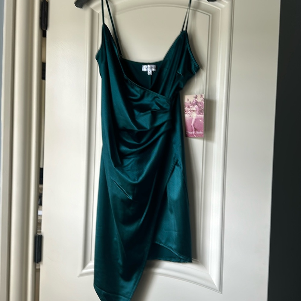 Women’s NWT Satin Emerald Sundae Dress